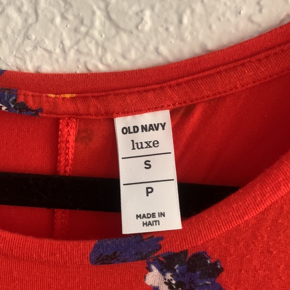 Old Navy Luxe sleeveless top - Picture 2 of 3